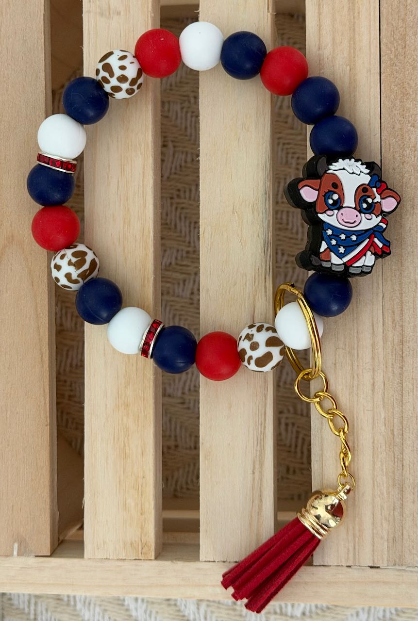 Patriotic Highland Cow Wristlet Keychain